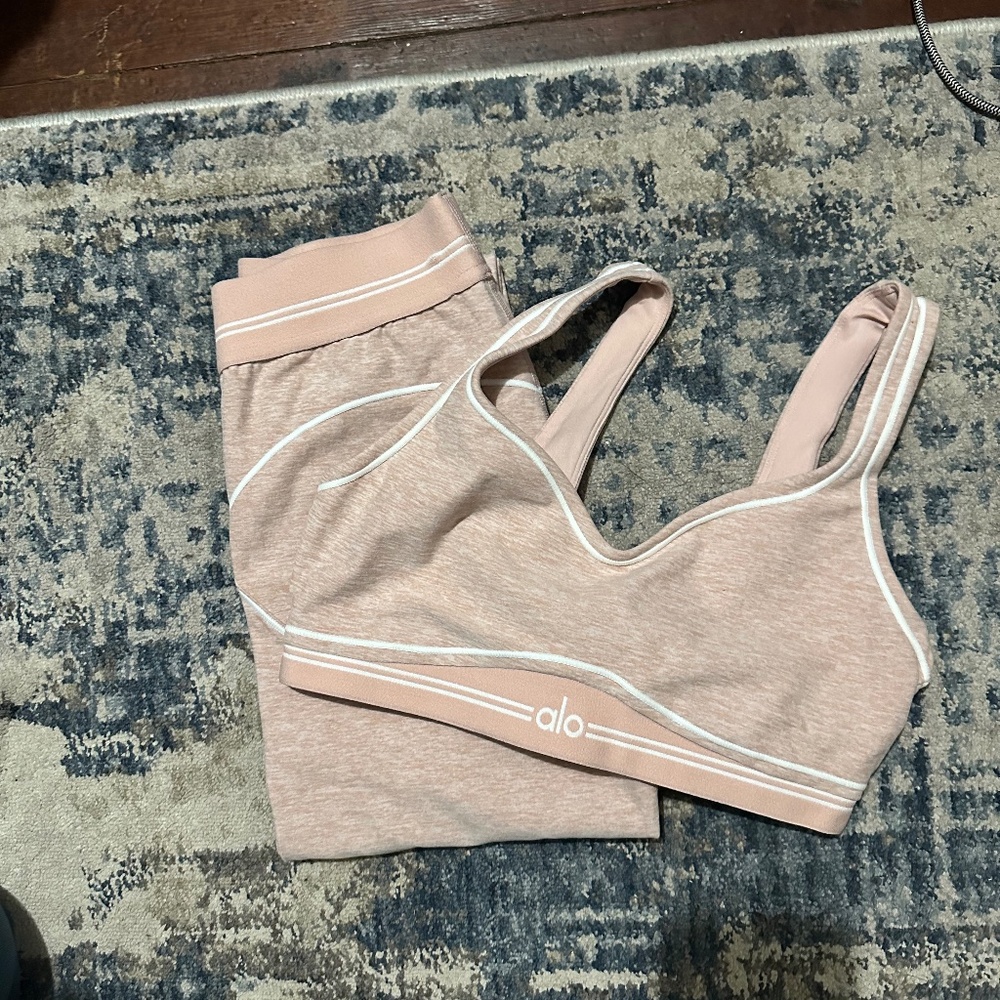 ALO Yoga Blush Pink Seamless Sports Bra and Leggings Set